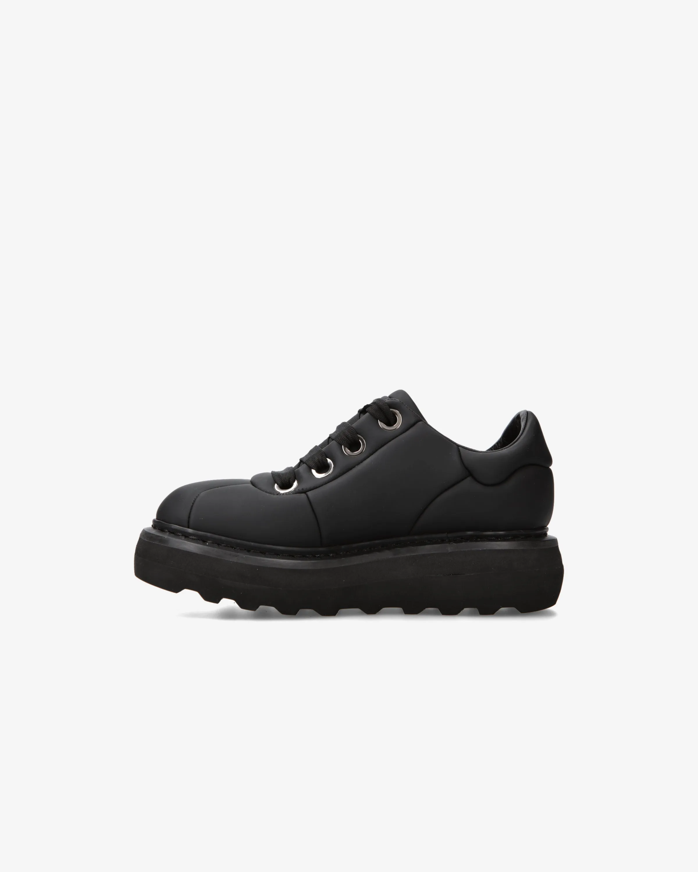 Cal shoes in black rubberized