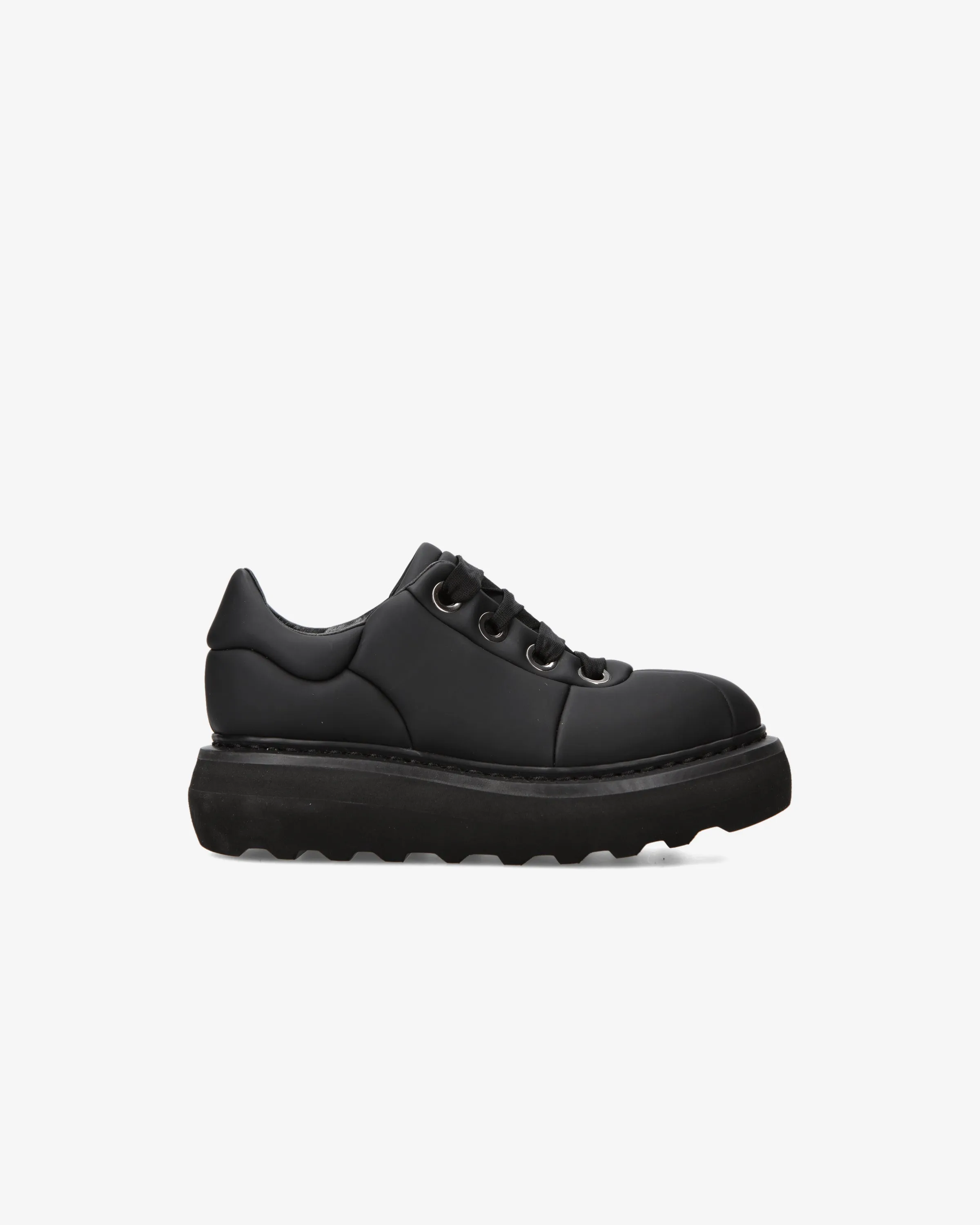 Cal shoes in black rubberized