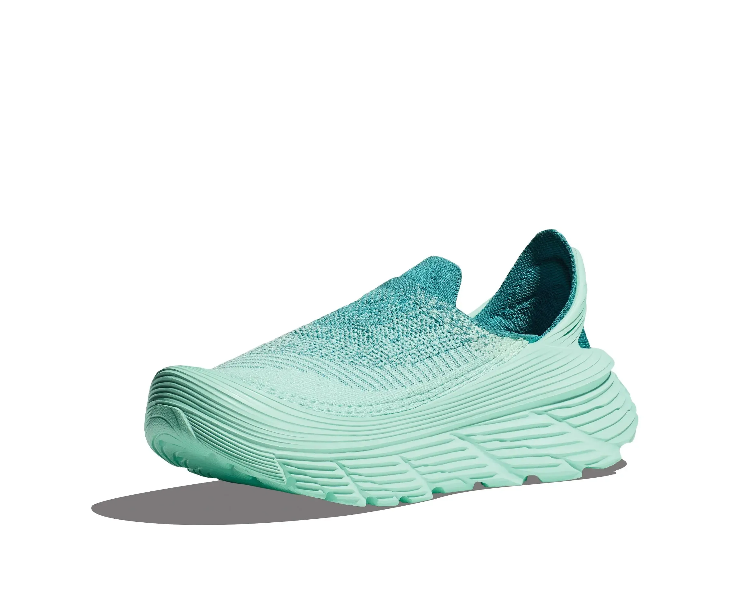 Hoka Restore TC – Sustainable Comfort for Recovery