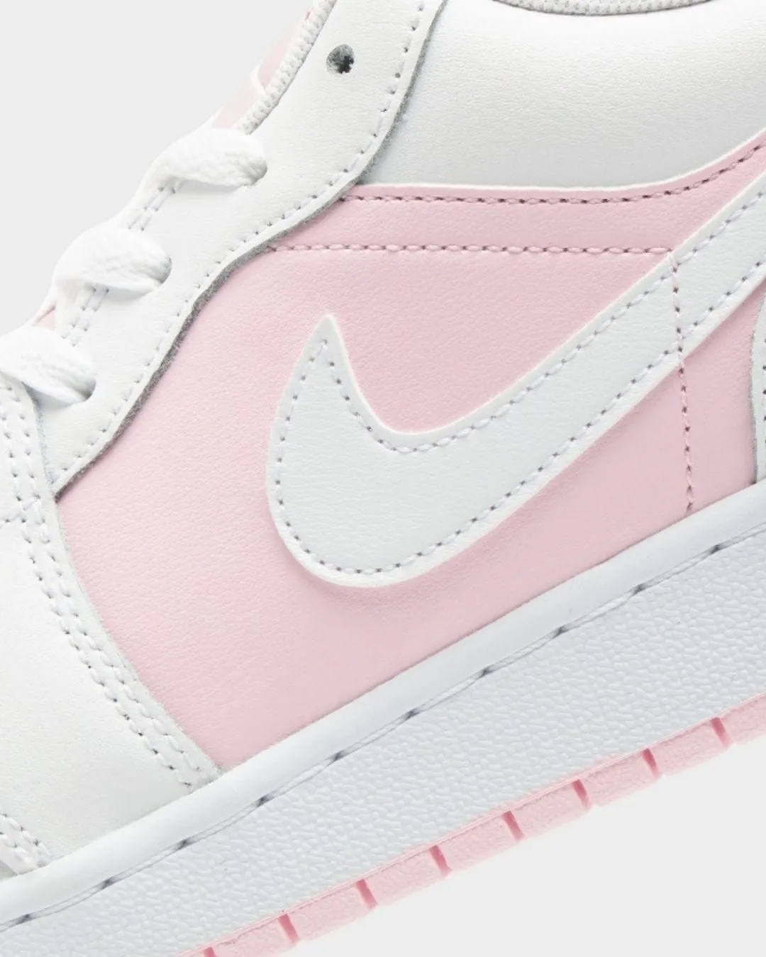 Jordan 1 - Pink Foam/Fire Red/Lt Siam - Lows*