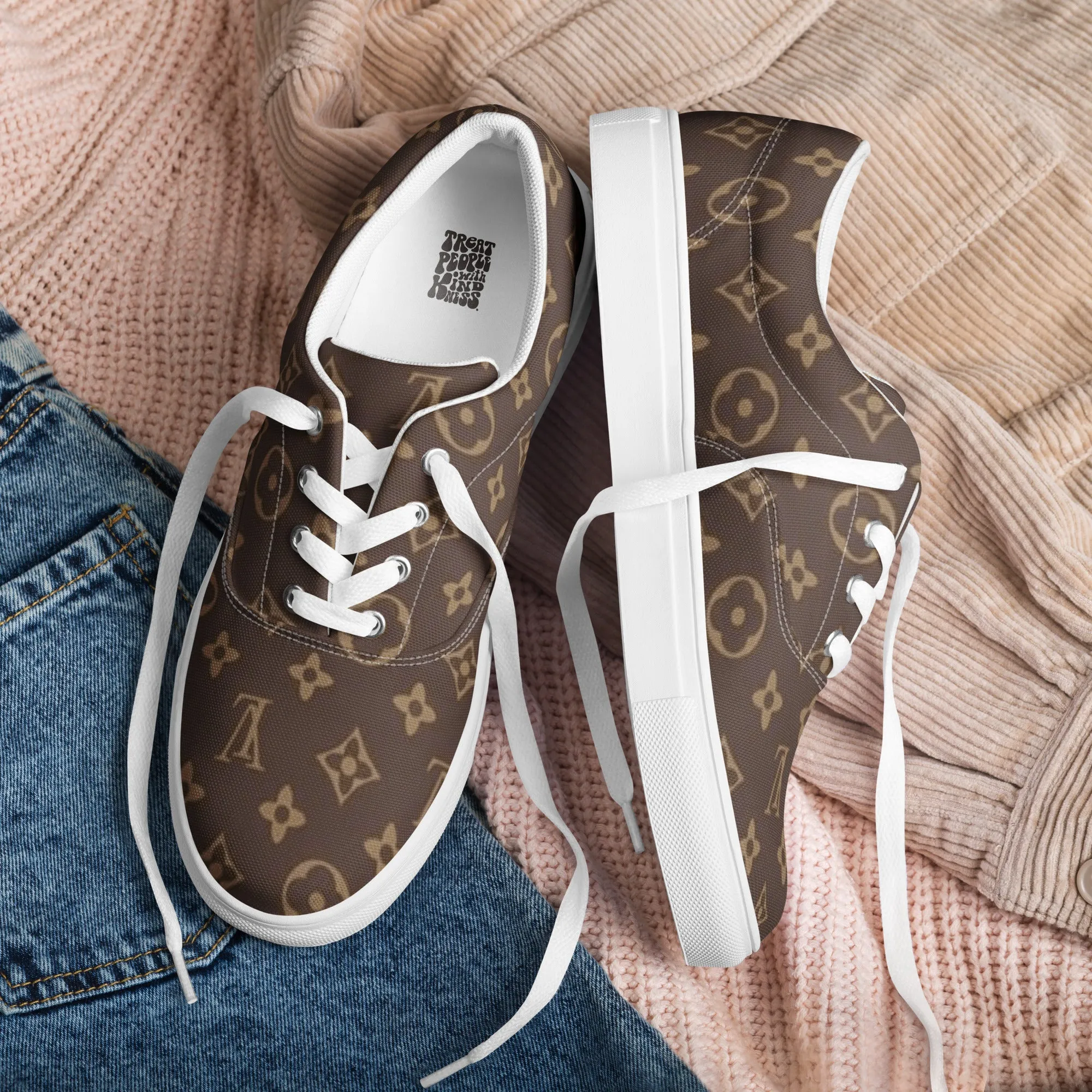 Men’s lace-up canvas shoes