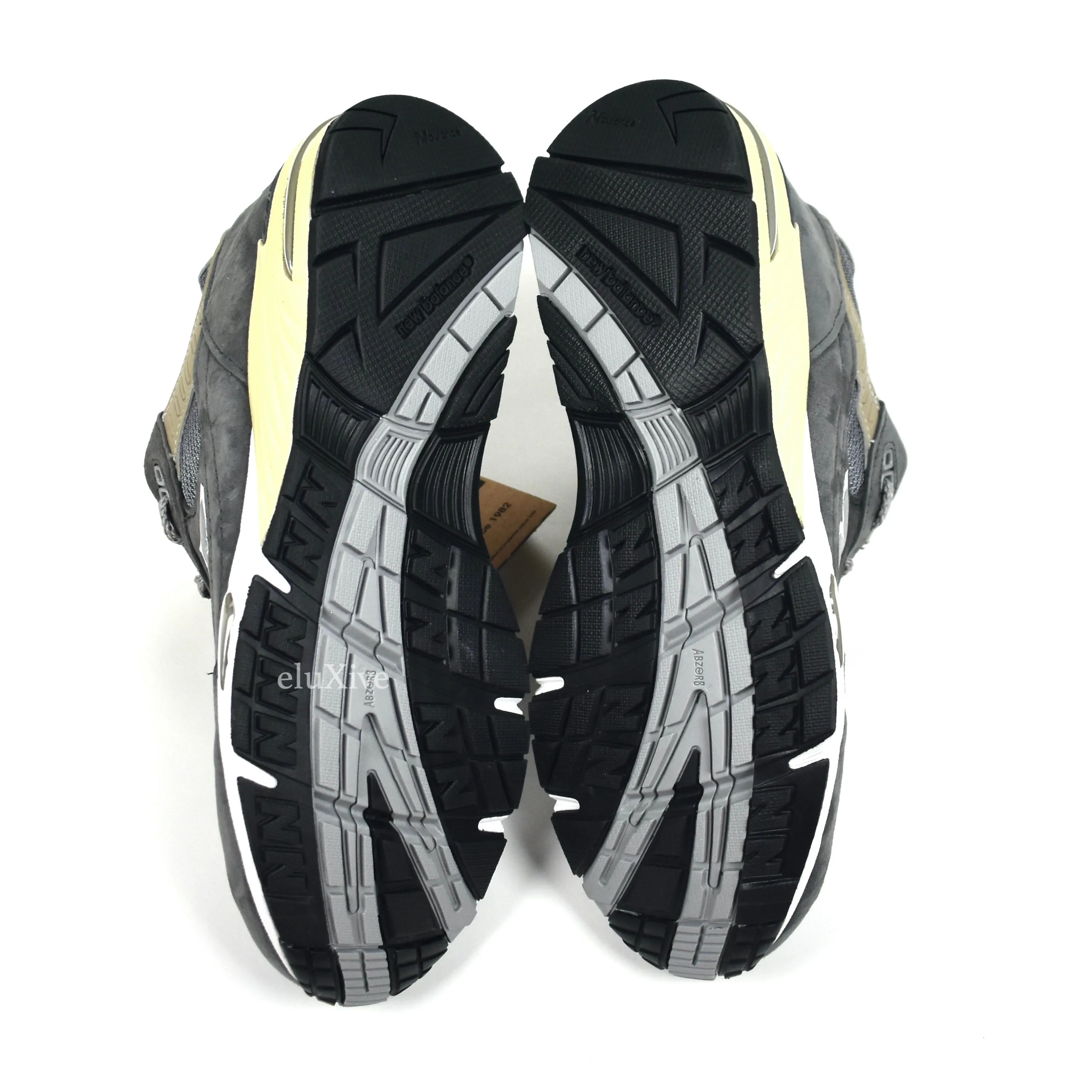 Nike x DSM - 991 Made In UK 40th Anniversary Sneakers (Gray)